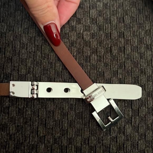 Women’s Michael Kors Skinny Brown Leather With Silver Metal Buckle Waist Belt - Picture 8 of 8
